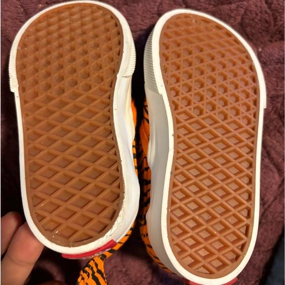 Toddler Vans Tiger Shark Slip Ons - Picture 7 of 7